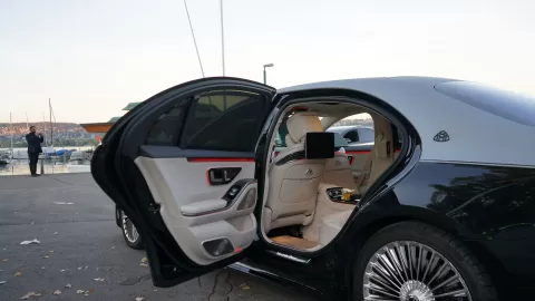 Maybach — Luxury Sedan 